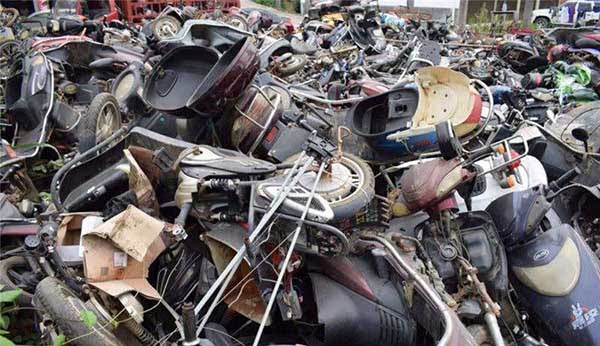 報(bào)廢的汽車、電瓶車、新能源汽車1.jpg