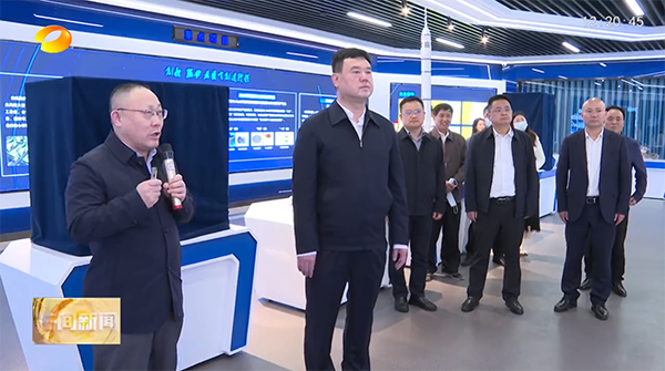 湖南省委政法委書記魏建鋒調研頂立科技 (2).png 湖南省委政法委書記魏建鋒調研頂立科技 (2).png