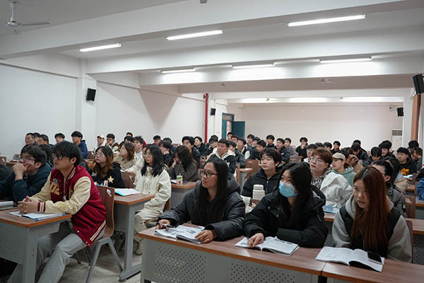 【產(chǎn)教融合新篇章】 湖南工職院“頂立訂單班” 正式啟動 (6).JPG 【產(chǎn)教融合新篇章】 湖南工職院“頂立訂單班” 正式啟動 (6).JPG