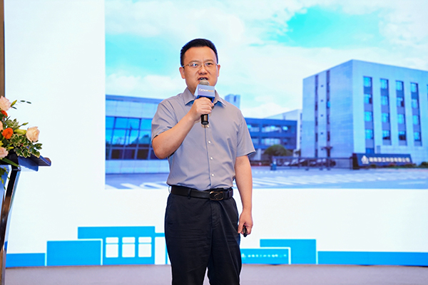 碳陶制動(dòng)材料產(chǎn)業(yè)發(fā)展論壇在長沙成功舉辦 (1).jpg 碳陶制動(dòng)材料產(chǎn)業(yè)發(fā)展論壇在長沙成功舉辦 (1).jpg